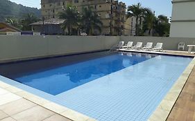 Apartamento 500m Praia da Enseada Guarujá varanda e vaga de garagem